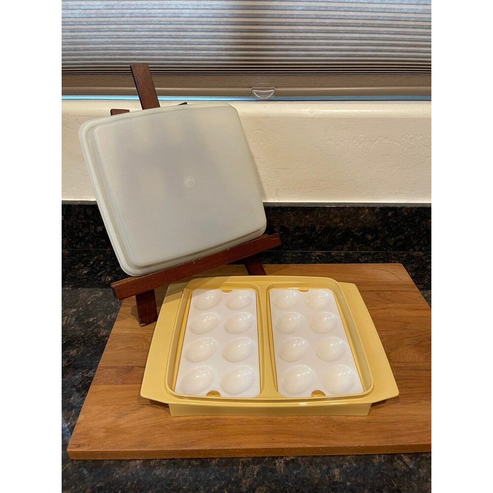 Vintage MCM Tupperware Deviled Egg Keeper